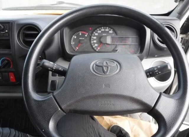 2015 Toyota Dyna Crane Truck full