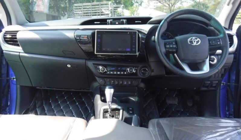 2015 Toyota Hilux Revo full