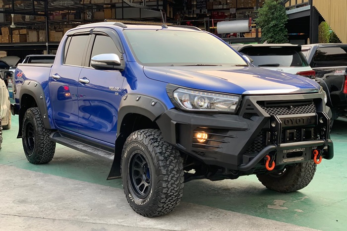 2015 Toyota Hilux Revo full