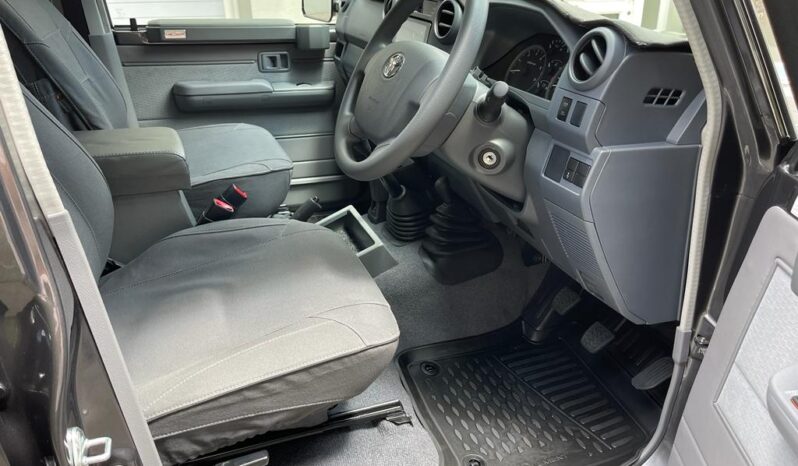 2023 Toyota Land Cruiser 79 4.5D LX V8 Double Cab full