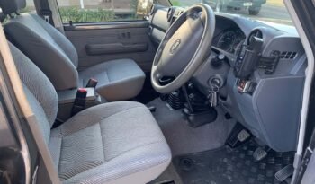 2016 Toyota Land Cruiser Pickup full