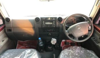 2015 Toyota Land Cruiser Pickup full
