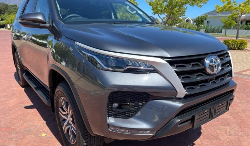2022 Toyota Fortuner 2.4 GD6 Auto 4×4 full
