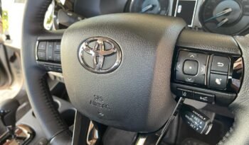 2022 Toyota Hilux 2.8 GD6 Legend DC Auto 4×4 full