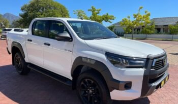 2022 Toyota Hilux 2.8 GD6 Legend DC Auto 4×4 full