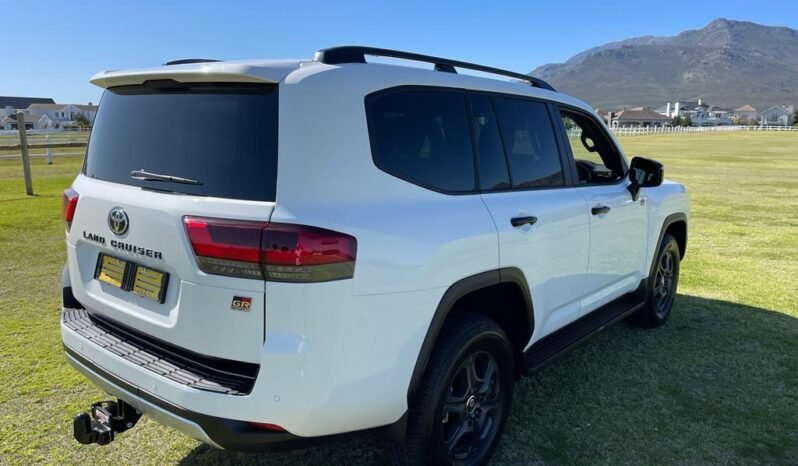 2023 Toyota Land Cruiser 300 3.3D GR Sport full