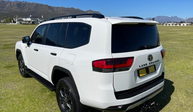2023 Toyota Land Cruiser 300 3.3D GR Sport full