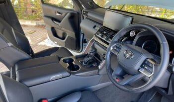 2023 Toyota Land Cruiser 300 3.3D GR Sport full