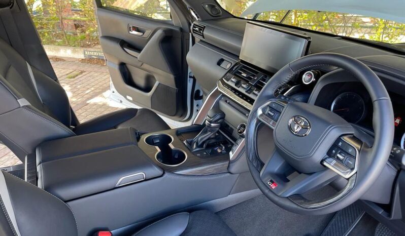 2023 Toyota Land Cruiser 300 3.3D GR Sport full