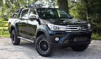 toyota-hilux-suv 1