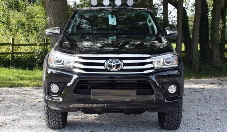 2018 TOYOTA HILUX 2.4 INVINCIBLE 50 full