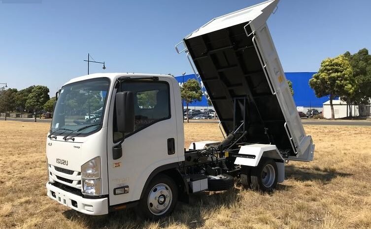 2022 Isuzu N Series NLR 45-150 Tipper full