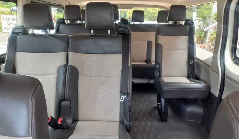 2023 Toyota Hiace 2.8 GL 11 Seater full