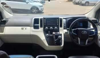 2023 Toyota Hiace 2.8 GL 11 Seater full