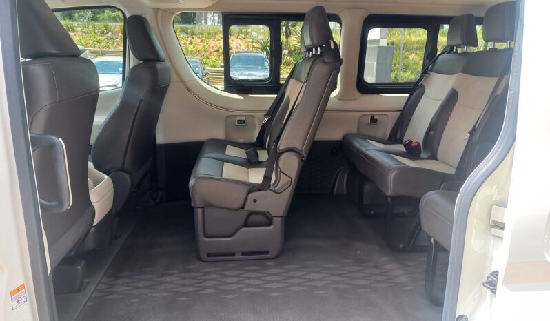 2023 Toyota Hiace 2.8 GL 11 Seater full