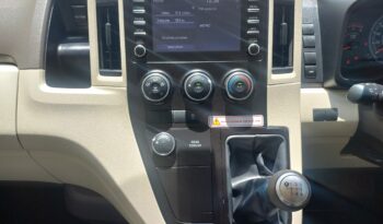 2023 Toyota Hiace 2.8 GL 11 Seater full