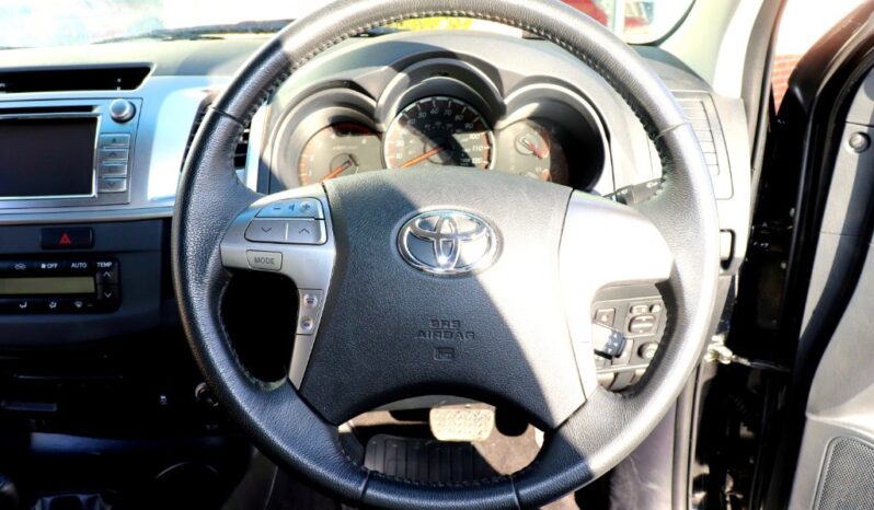 2015 Toyota Hilux Invincible double cab full