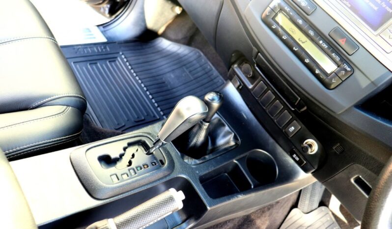 2015 Toyota Hilux Invincible double cab full