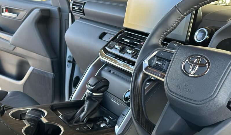 2023 Toyota LandCruiser 300 Series full