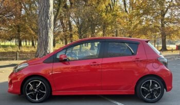 2014 Toyota Vitz RS full