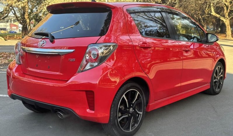 2014 Toyota Vitz RS full