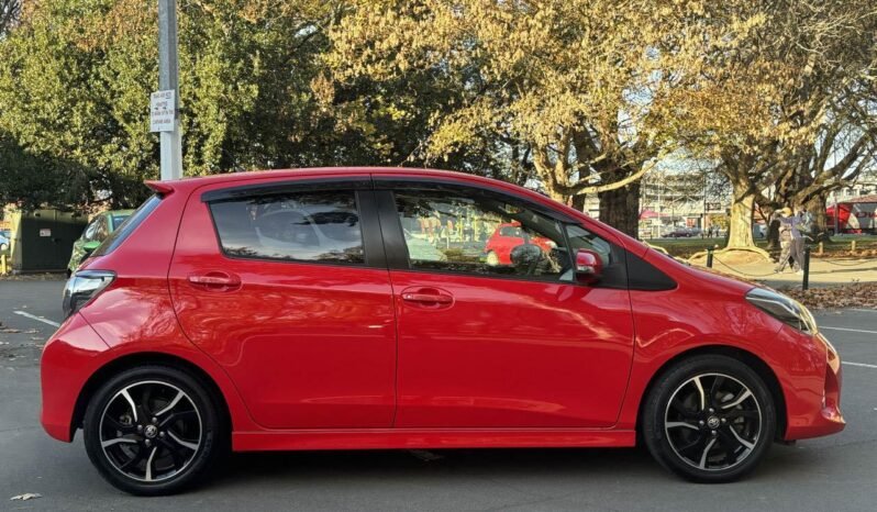 2014 Toyota Vitz RS full