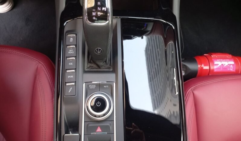 Maserati Levante GT Hybrid I4 2.0L full