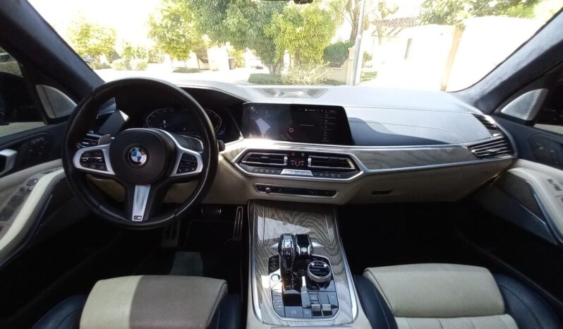 BMW X7 Mkit Xdrive 50i V8 4.4L Twin Turbo full