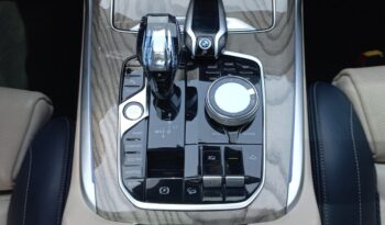 BMW X7 Mkit Xdrive 50i V8 4.4L Twin Turbo full