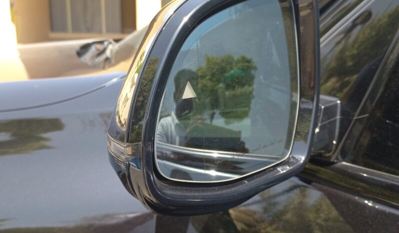 BMW X7 Mkit Xdrive 50i V8 4.4L Twin Turbo full