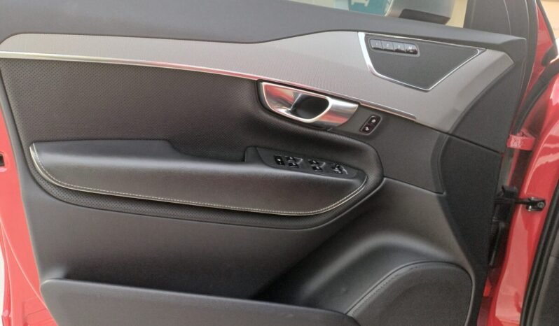 Volvo XC90 T6 R-Design 2.0L Turbo full