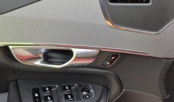 Volvo XC90 T6 R-Design 2.0L Turbo full