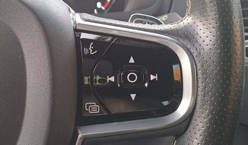 Volvo XC90 T6 R-Design 2.0L Turbo full