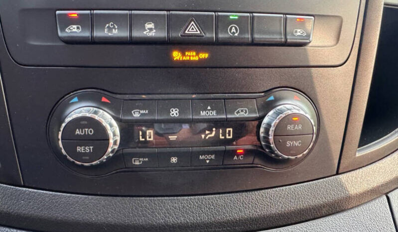 2019 Mercedes-Benz Metris full