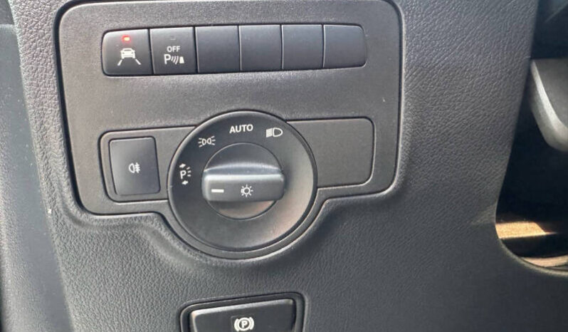 2019 Mercedes-Benz Metris full