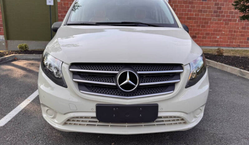 2019 Mercedes-Benz Metris full
