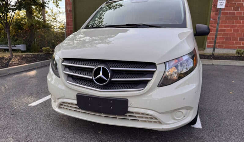 2019 Mercedes-Benz Metris full