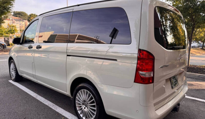2019 Mercedes-Benz Metris full