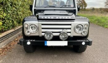 2009 Land Rover 90 Defender SVX full