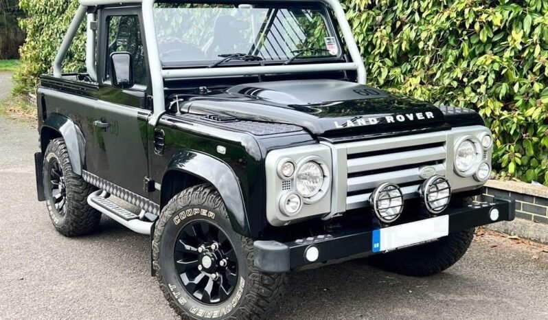 2009 Land Rover 90 Defender SVX full