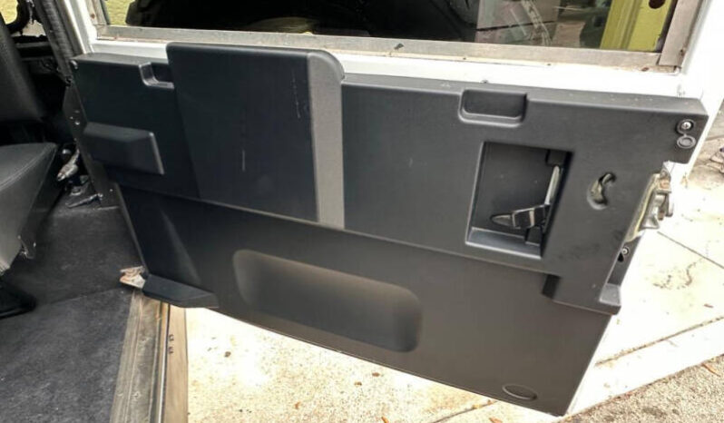 1996 Land Rover Defender full