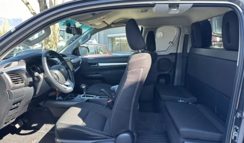 2021 Toyota Hilux 2.8L 204 CV D-4D AT 4X4 LEGENDE EDITION EXTRA full